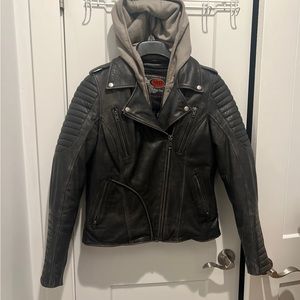 Women Wilson leather motorcycle jacket with liner large